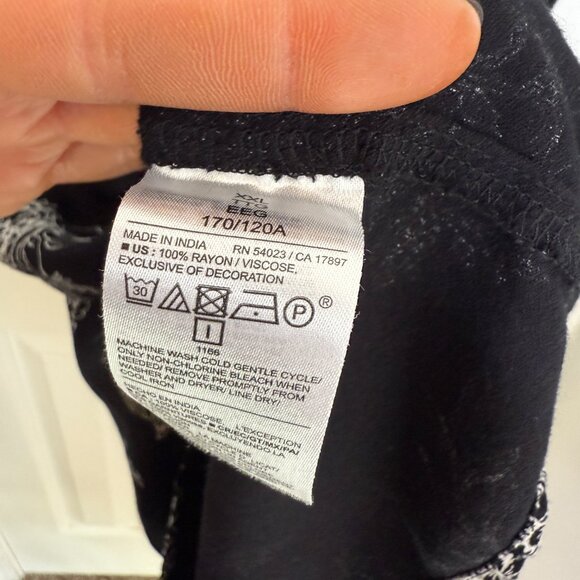 Black floral lace dress - Picture 6 of 6